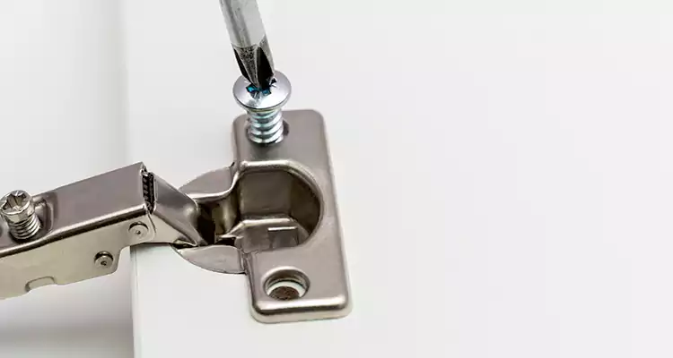Screen Door Hinge Repair in Delray Beach, FL