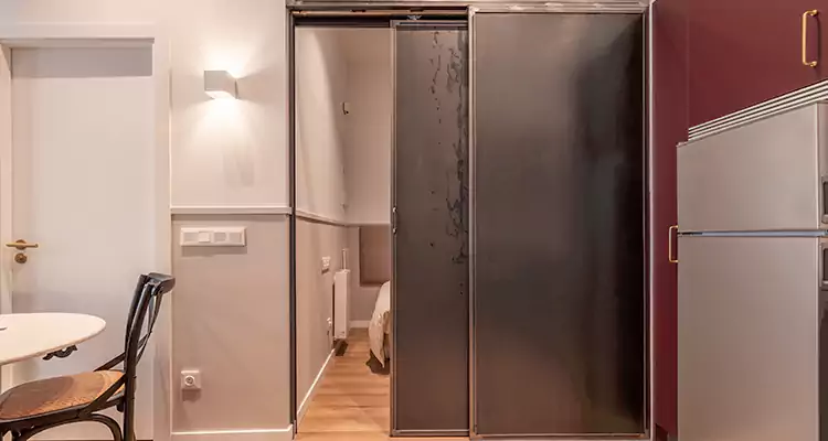 We Fix Closet Sliding Door in Delray Beach, FL 