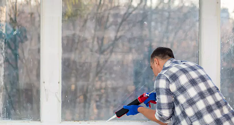 Quality Sliding Shower Door Repair for Closing Issues in Delray Beach, FL
