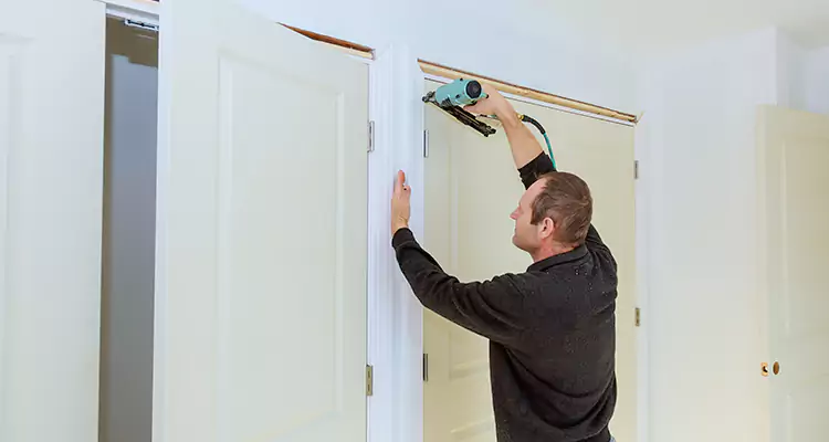 Top Rated Door Fixing ServiceFixing Garage Door Track in Delray Beach, FL